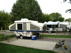 CAMPGROUND PIGEON FORGE TN - CREEKSIDE RV PARK - GOOD SAM PARK #1 CHOICE 