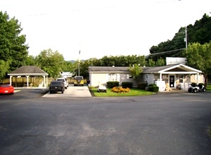 CAMPGROUND PIGEON FORGE TN - CREEKSIDE RV PARK - GOOD SAM PARK #1 CHOICE 